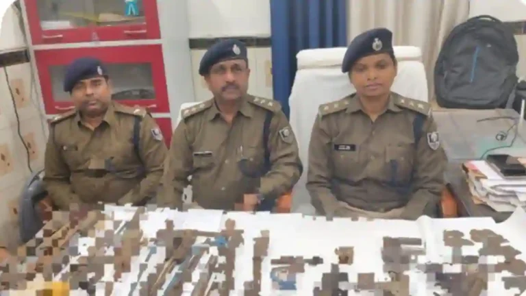 Saran News - Mini Gun House busted saran police